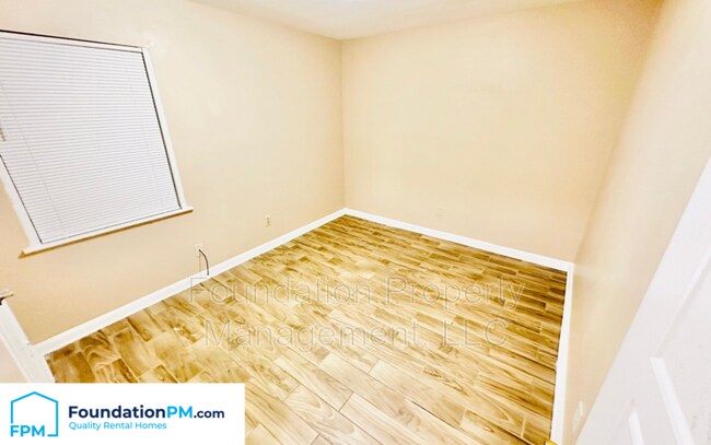 Building Photo - 3420 Piney Woods Ave