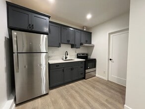 Building Photo - 839 W 165th Pl