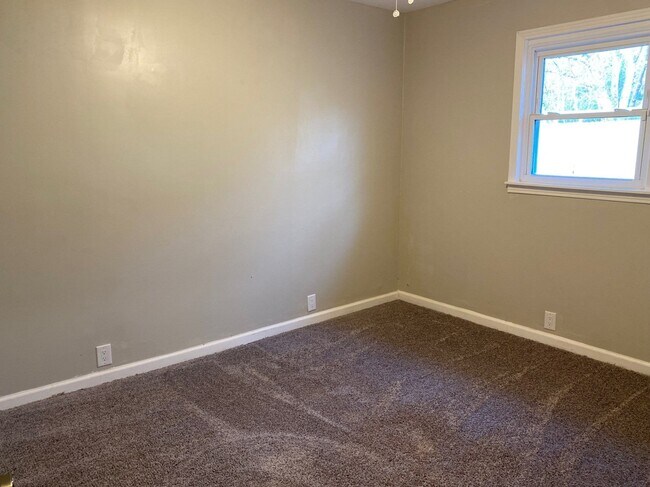 Foto del edificio - 102 Sanders Store Rd