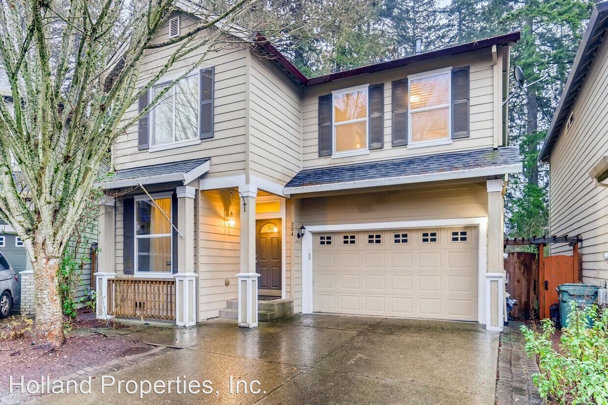 Primary Photo - 4 br, 3.5 bath House - 284 NE 47th Pl