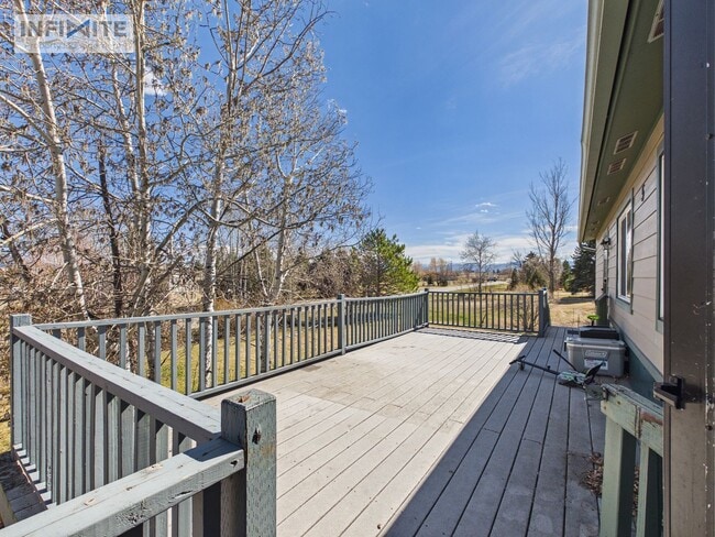 Building Photo - 3 Bedroom off East Valley Center!