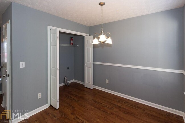 Building Photo - 109 Blake Ave