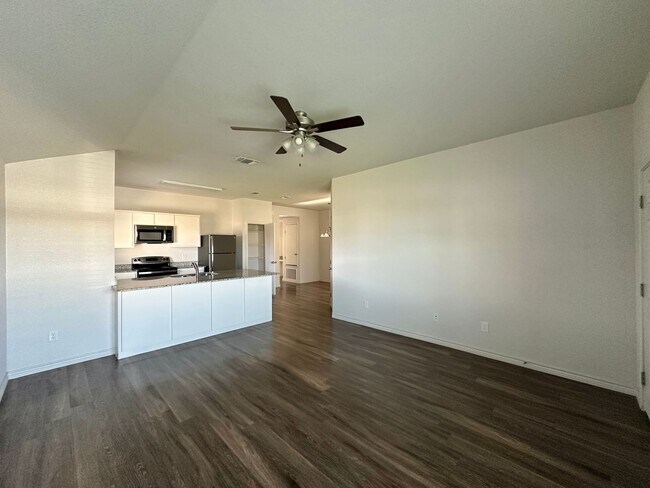 Foto del edificio - 1822 Clovis Dr