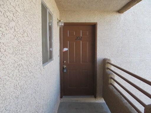 Primary Photo - 6865 Tamarus St