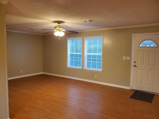 Foto del edificio - 1628 Spring Creek Hwy