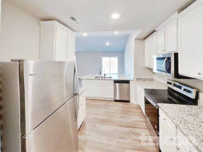 Foto del edificio - 4605 Hazelburn Dr