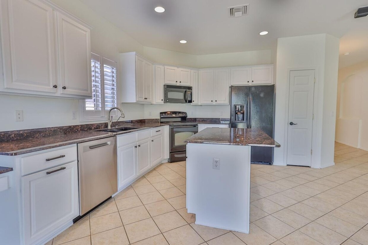 Primary Photo - 9156 S Whispering Pine Dr