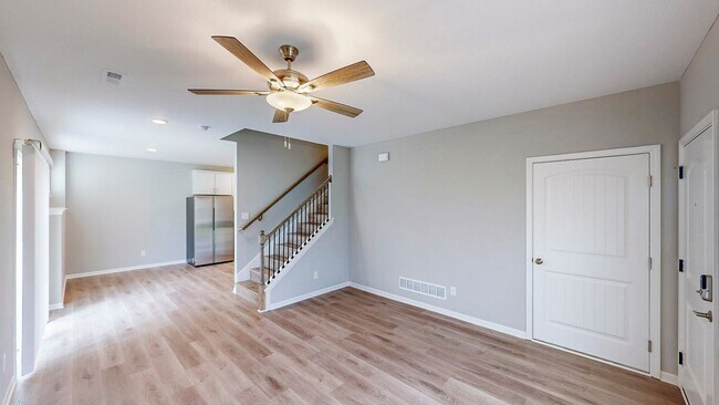 Building Photo - Beautiful Townhome in Pleasant Hill! Coming April!!