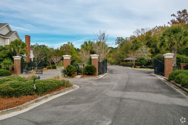 Building Photo - Middleborough