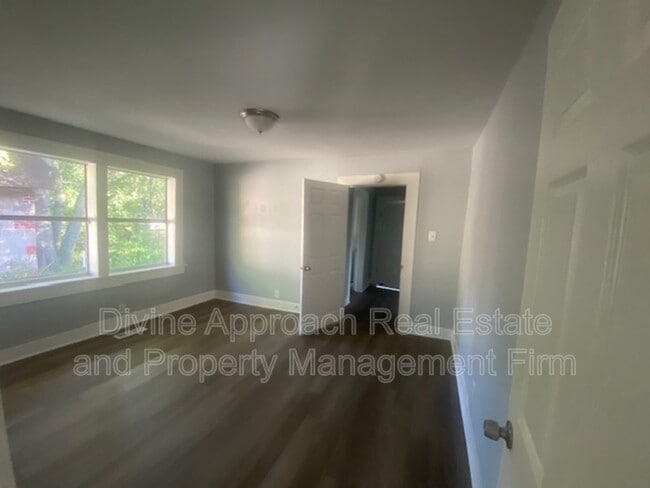 Building Photo - 5517 Sugar Ray Dr
