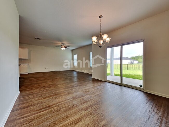 Foto del edificio - 8173 Coral Vine Ct