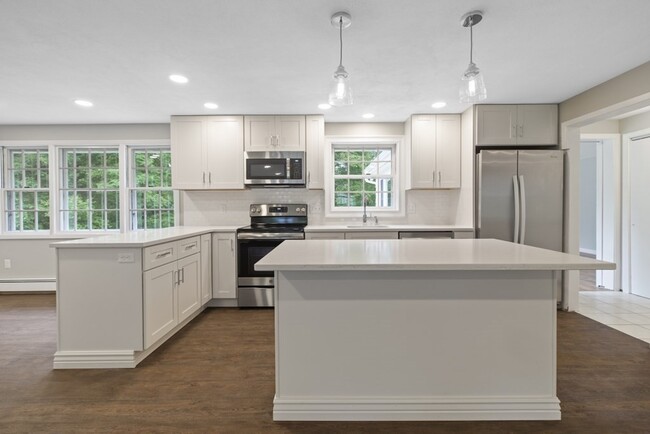 Foto del edificio - 24 Juniper Ln