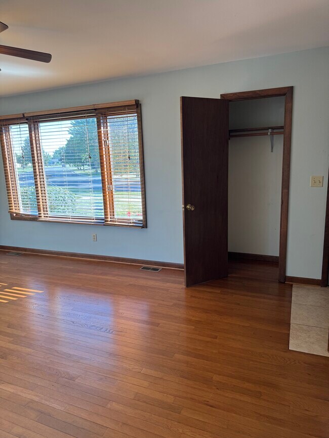 Foto del edificio - 718 Sojourn Rd