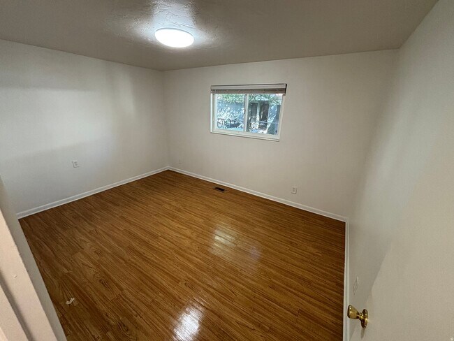 Foto del edificio - 1461 W 400 S
