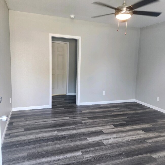 Foto del edificio - 122 Pineview Dr