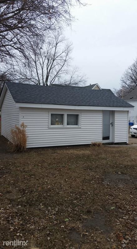 Foto del edificio - 3 br, 2 bath House - 216 N 12th. st.