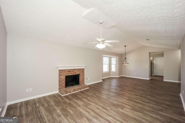 Building Photo - 1304 Larkwood Dr