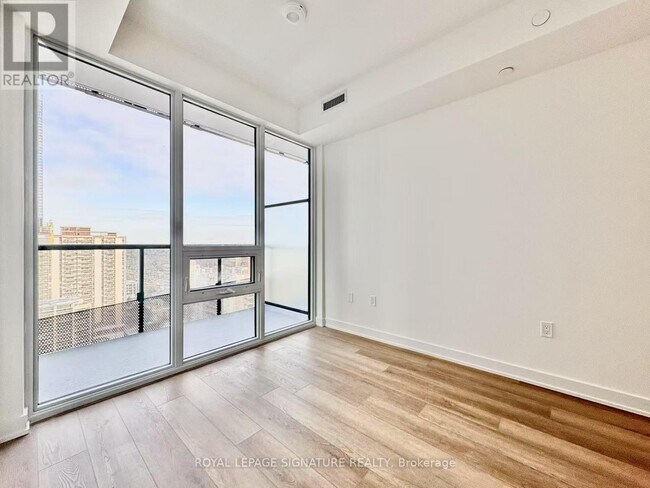 Photo du bâtiment - 117 Broadway Ave