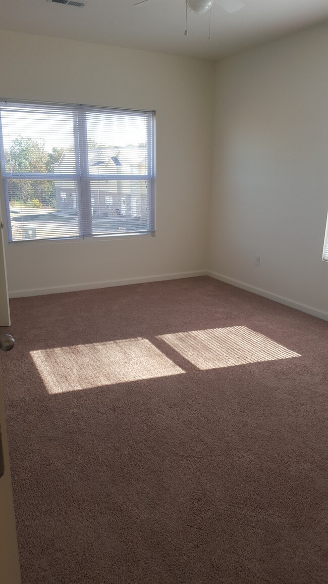 Villages at Lake Silvercote Rentals Wentzville, MO