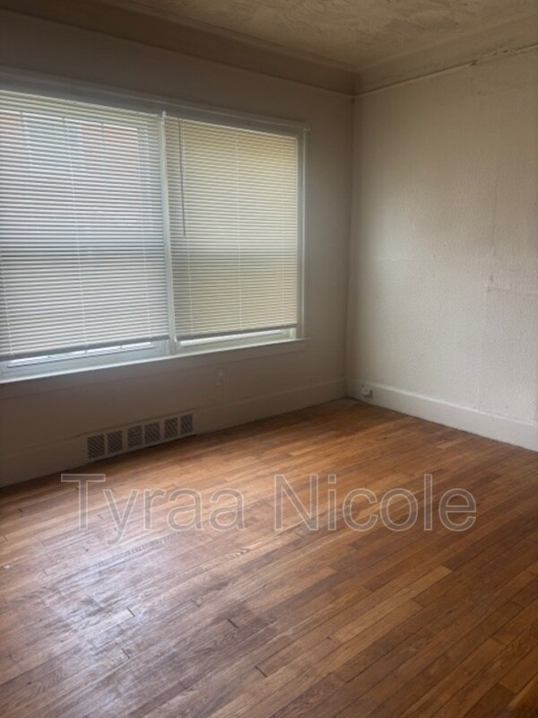 Foto del edificio - 1200 Lenox St