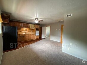 Building Photo - 145 E 500 S