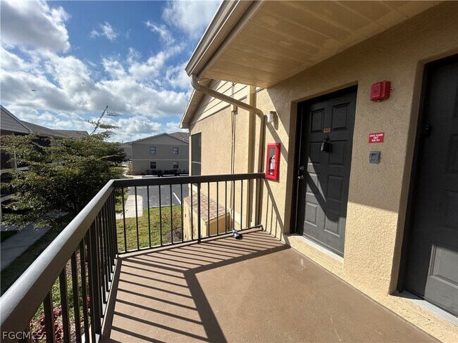 Foto del edificio - 5315 Summerlin Rd