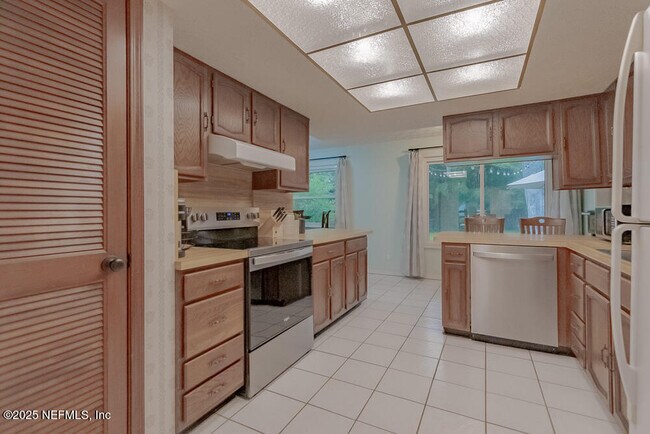 Building Photo - 3128 Old Port Cir W