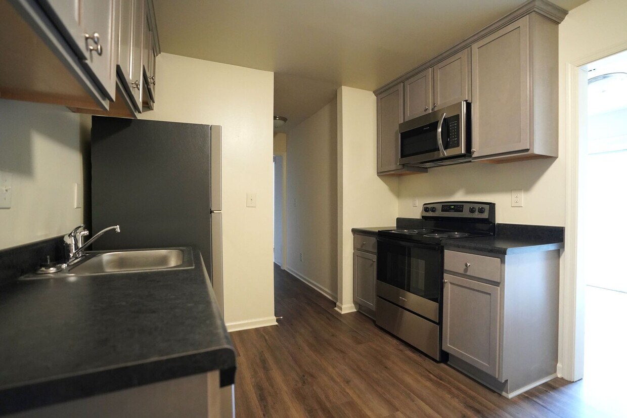 108 Welk Pl Unit A, Charlottesville, VA 22903 Room for Rent in