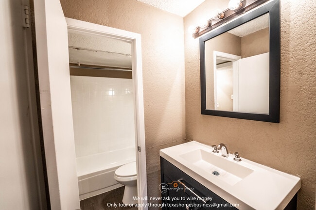 Master sink - 1811 San Rafael St