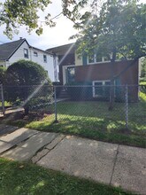 Building Photo - 548 S 9th Ave