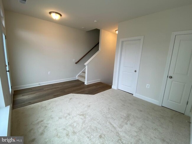 Building Photo - 600 Watermans Dr