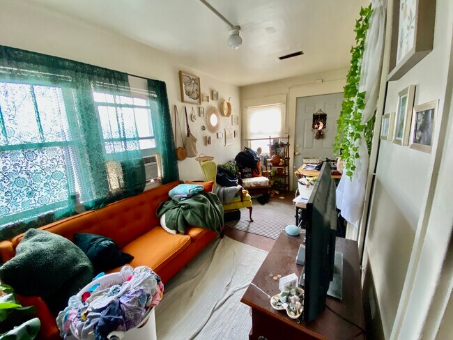 Foto del edificio - 127 Lorentz St