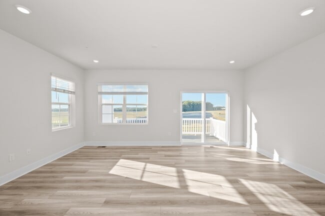 Building Photo - 2244 Marcy Dr