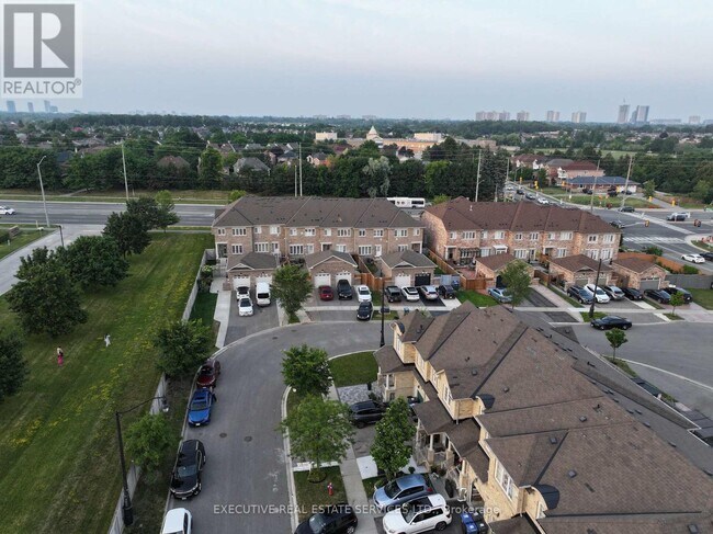 Building Photo - 64 Hatton Ct