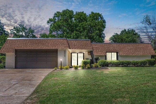 Building Photo - Tulsa Twilight Terrace@StFrancis