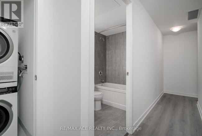 Building Photo - 7439 Kingston Rd