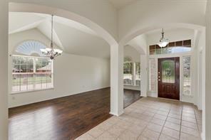 Building Photo - 9914 Goldenrod Dr