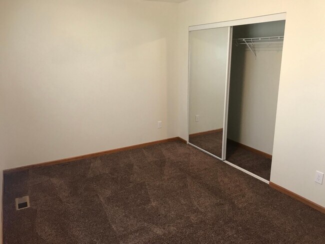 Building Photo - 1714 W Jester Park Dr