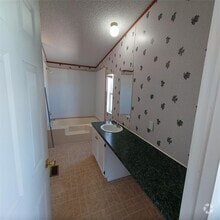 Building Photo - 55 Regina Dr
