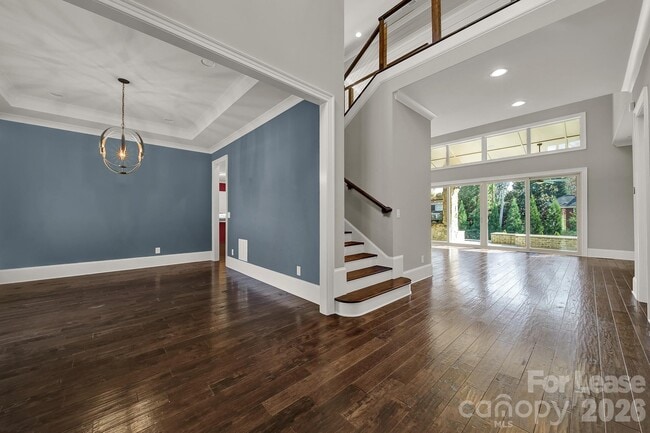 Building Photo - 2011 Sharon Ave