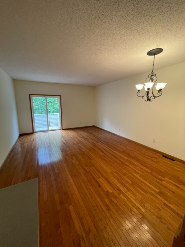 Building Photo - 6764 Meadow Grass Ln S