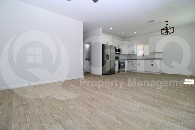 Foto del edificio - 88 W James L Sullivan St