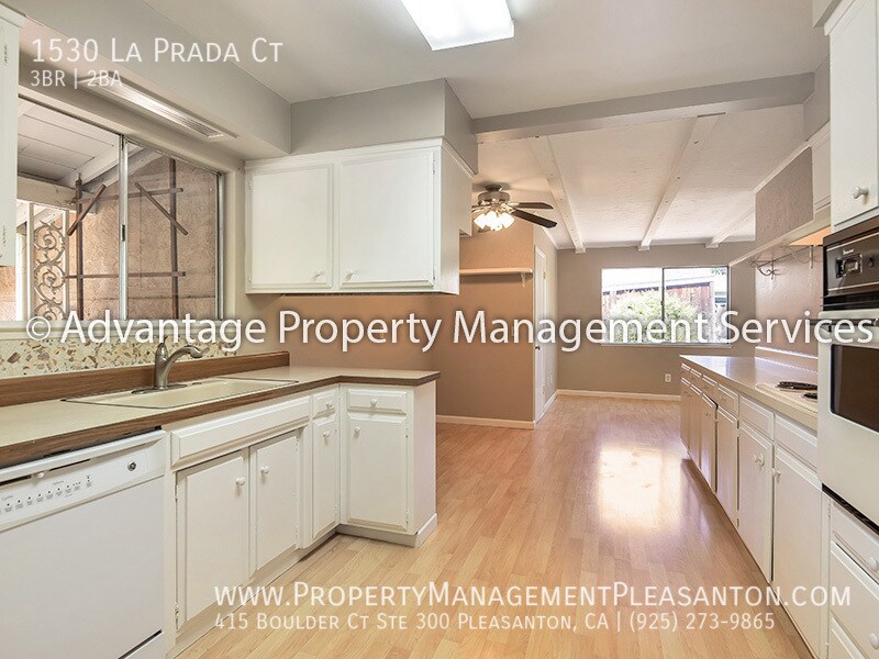 Primary Photo - 3 Bed, 2 Bath, 1,404 sq. ft. located in a ...