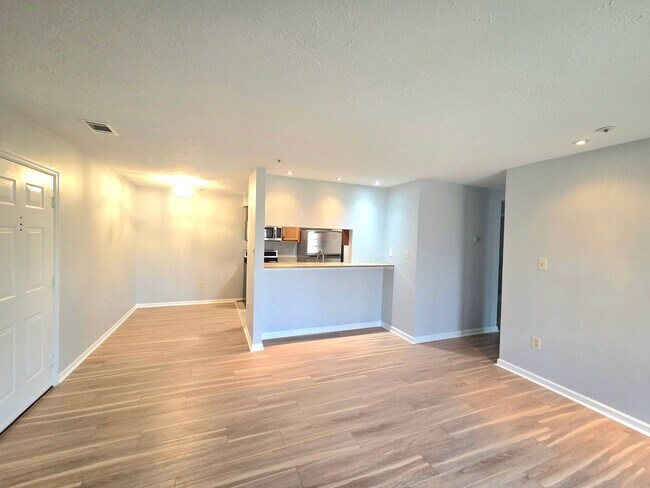 Foto del edificio - Beautiful 2 BR/2 BA Condo in Ellicott City!