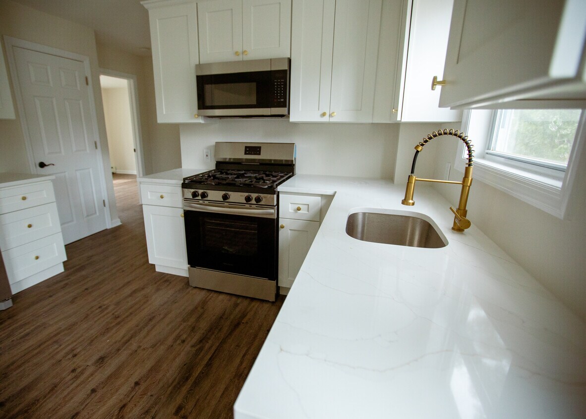 Foto principal - 1225 Bellmore Ave