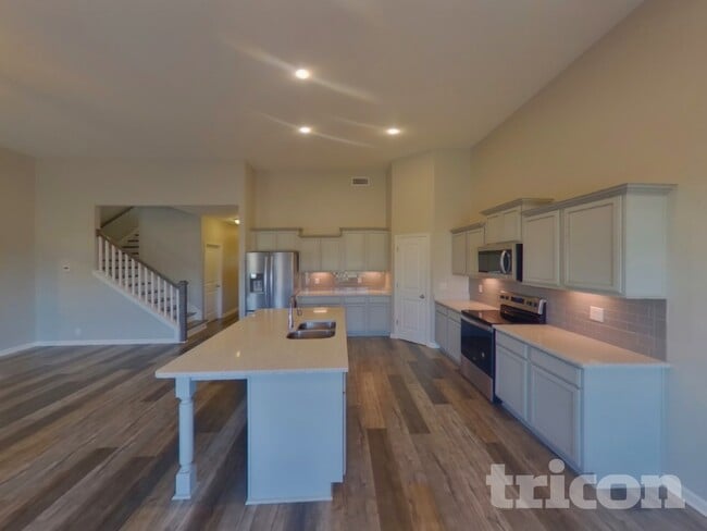 Building Photo - 3316 Pear Blossom Way