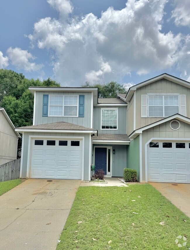Building Photo - 142 Commons Dr