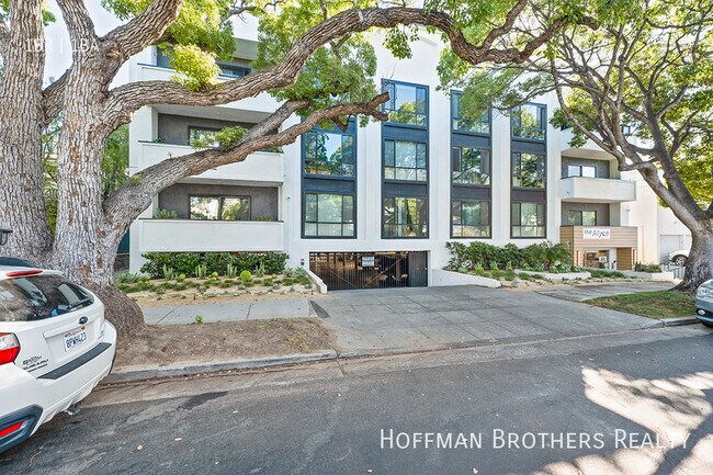 Foto del edificio - Crystal House Apartments