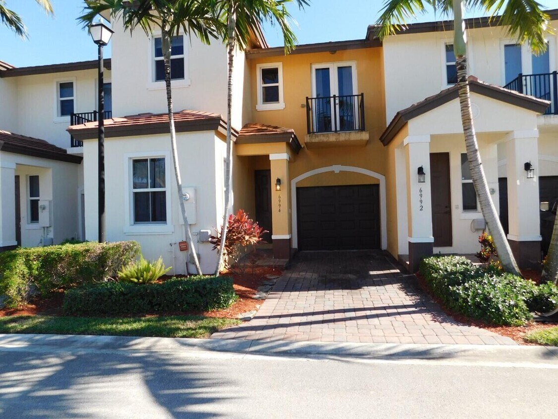 6994 Long Pine Cir, Coconut Creek, FL 33073 Townhome Rentals in