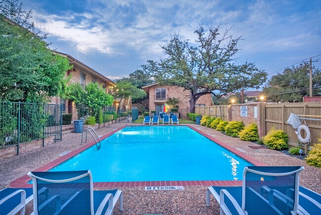 Building Photo - 11234 Park Central Pl